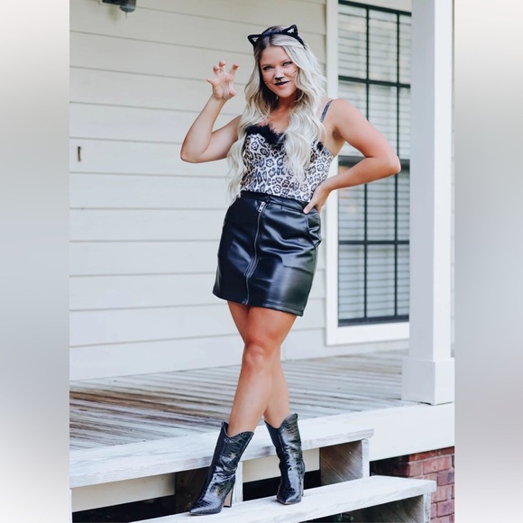 Women’s FURRY BLACK/LEOPARD CORSET COSTUME TOP | NEW/NWT!!😸😻🖤😸😻 - Picture 3 of 10